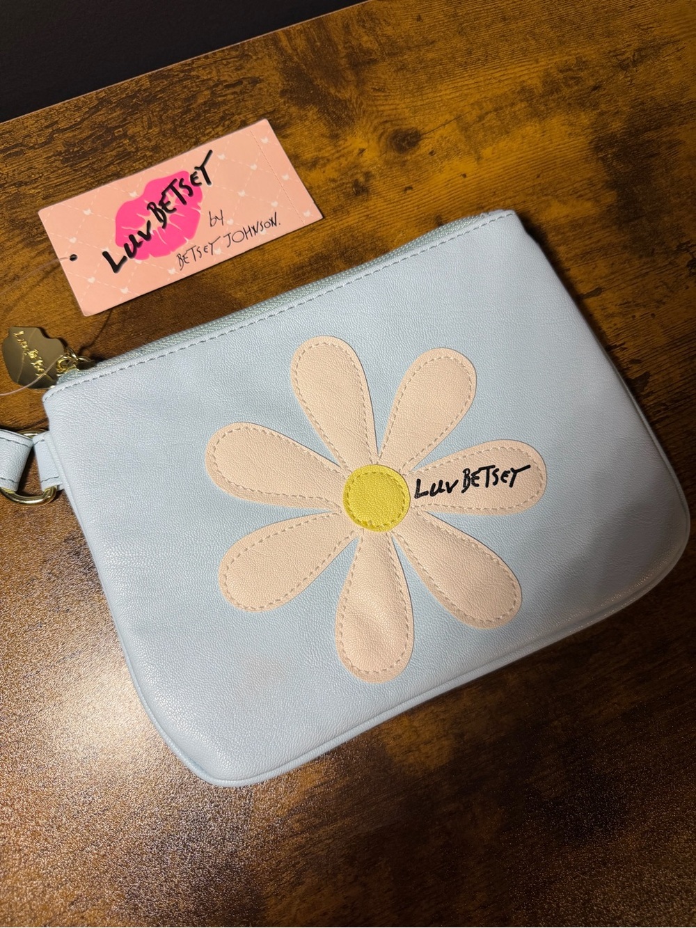Betsey Johnson Daisy Wristlet. NWT - Picture 2 of 6